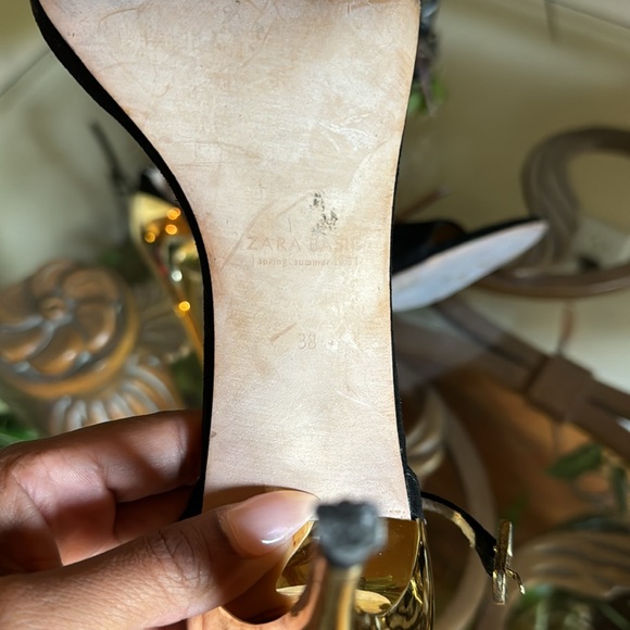 Zara Black Ankle Strap w/Gold Heel Sandals 38 - Picture 4 of 5